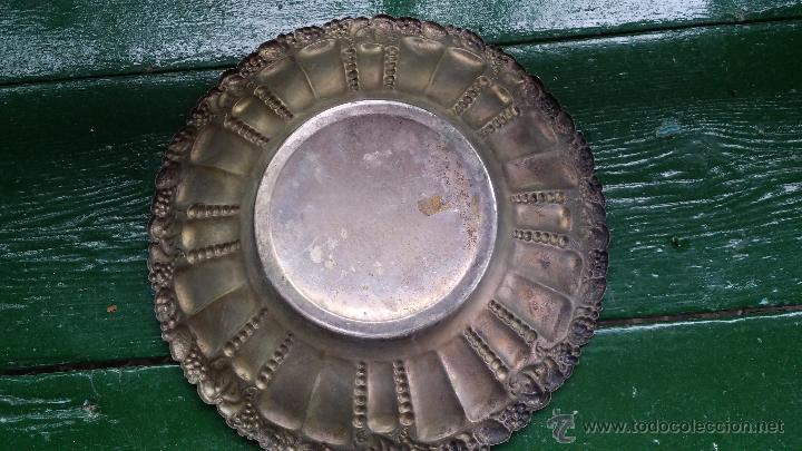 Antig&uuml;edades: antiguo centro de mesa de alpaca. - Foto 4