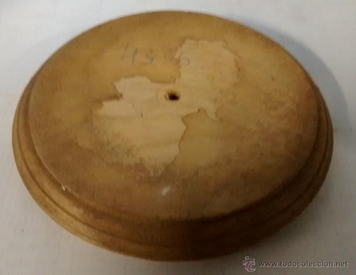 Antiguidades: Peana de madera de roble 15 cm de di&aacute;metro aprox.