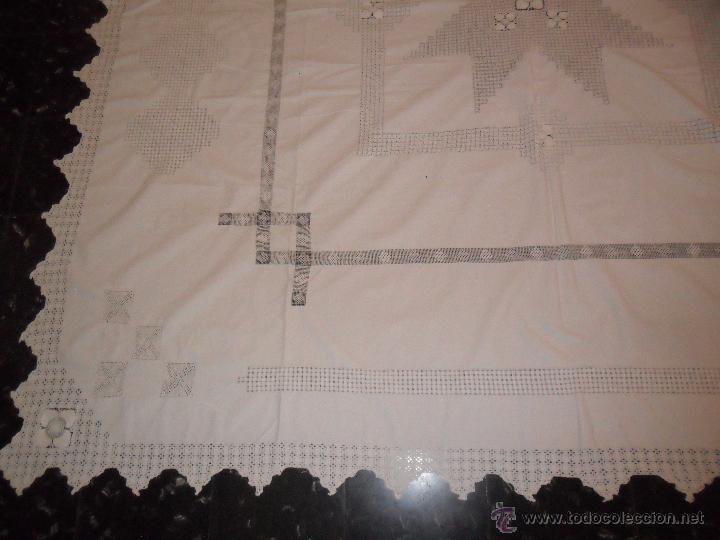 Antig&uuml;edades: Antiguo mantel bordado - Foto 7
