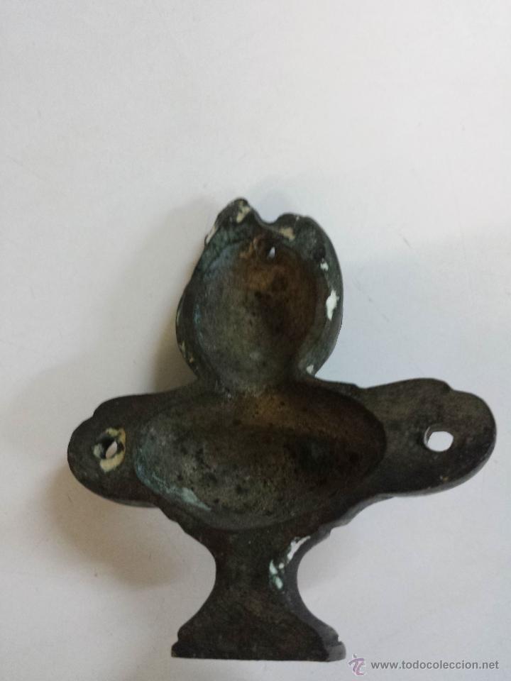 Antig&uuml;edades: Copa de bronce colgar en la pared. s.XIX-XX - Foto 2