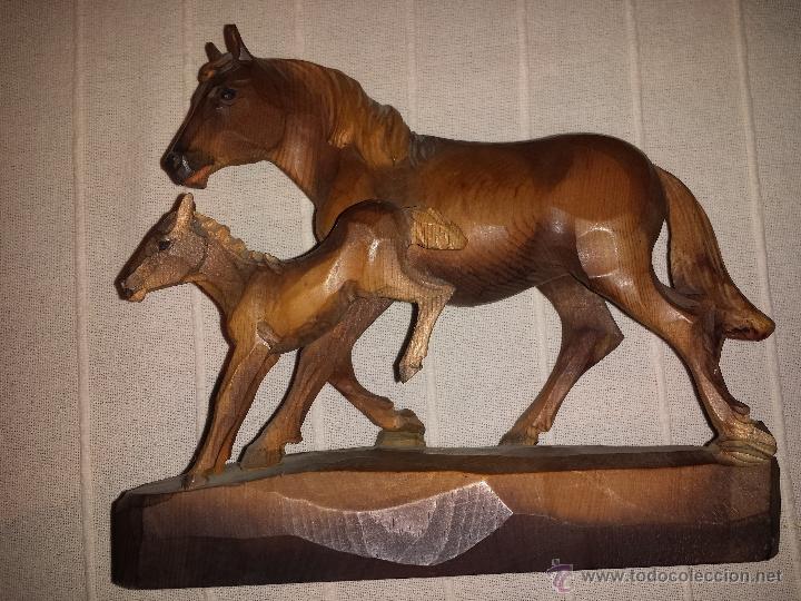 Antig&uuml;edades: Talla de madera de dos caballos, Vienna - Foto 1