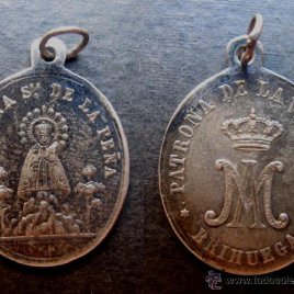 Medalla religiosa antigua NUESTRA SEÑORA DE LA PEÑA BRIHUEGA siglo xix plata
