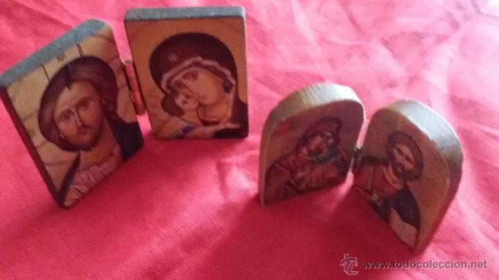 Antig&uuml;edades: DOS D&Iacute;PTICOS PEQUE&Ntilde;OS DE MADERA CON IM&Aacute;GENES RELIGIOSAS - Foto 1