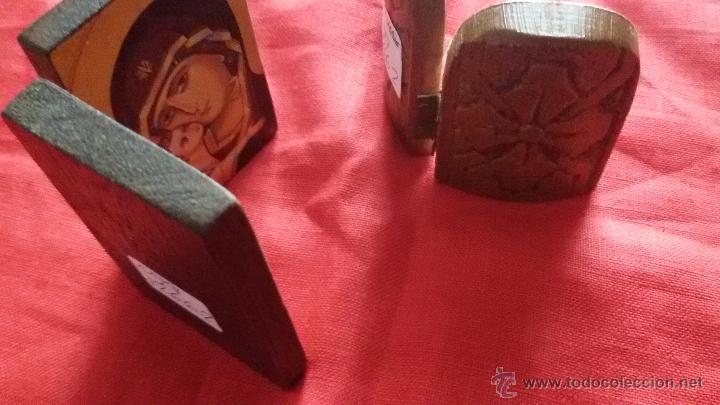 Antig&uuml;edades: DOS D&Iacute;PTICOS PEQUE&Ntilde;OS DE MADERA CON IM&Aacute;GENES RELIGIOSAS - Foto 4