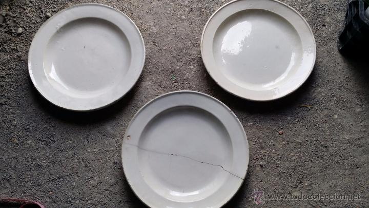 Antig&uuml;edades: lote de 3 antiguas fuentes. - Foto 1