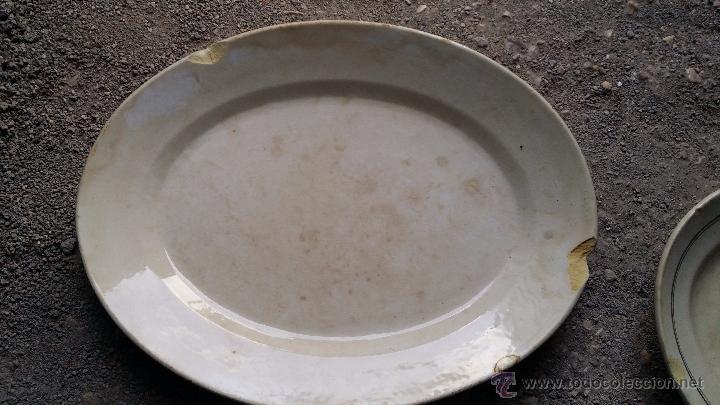 Antig&uuml;edades: lote de  4 fuentes  ovaladas. - Foto 2