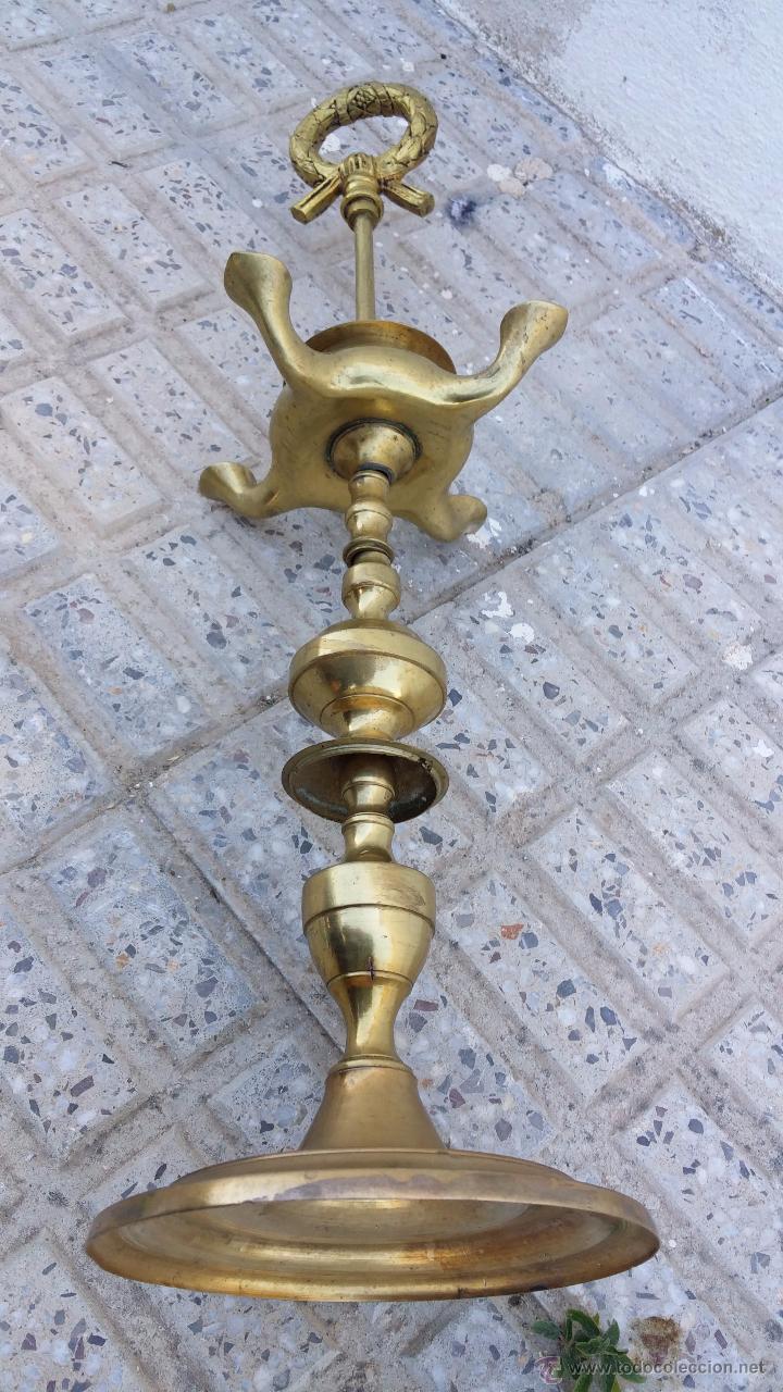 Antig&uuml;edades: antigua lampara de laton. - Foto 4