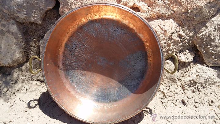 Antig&uuml;edades: antigua y gran cazuela de cobre. - Foto 1