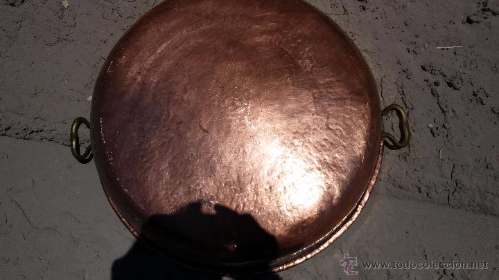Antig&uuml;edades: antigua y gran cazuela de cobre. - Foto 3