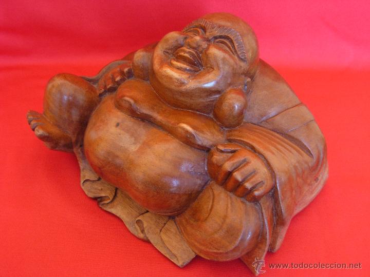 Antig&uuml;edades: Simp&aacute;tica y antigua talla de madera maciza de Buda - Foto 7