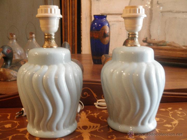 Antig&uuml;edades: PAREJA DE LAMPARAS DE SOBREMESA OPALINA AZUL - Foto 2