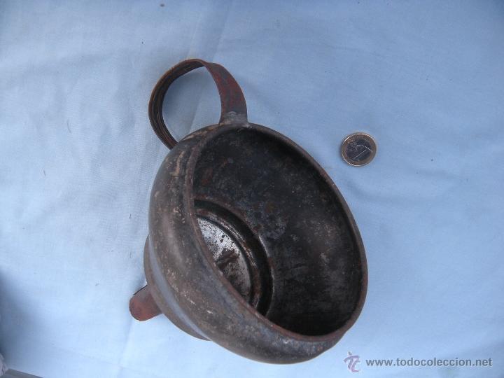 Antig&uuml;edades: ANTIGUO EMBUDO DE ZINC - Foto 2