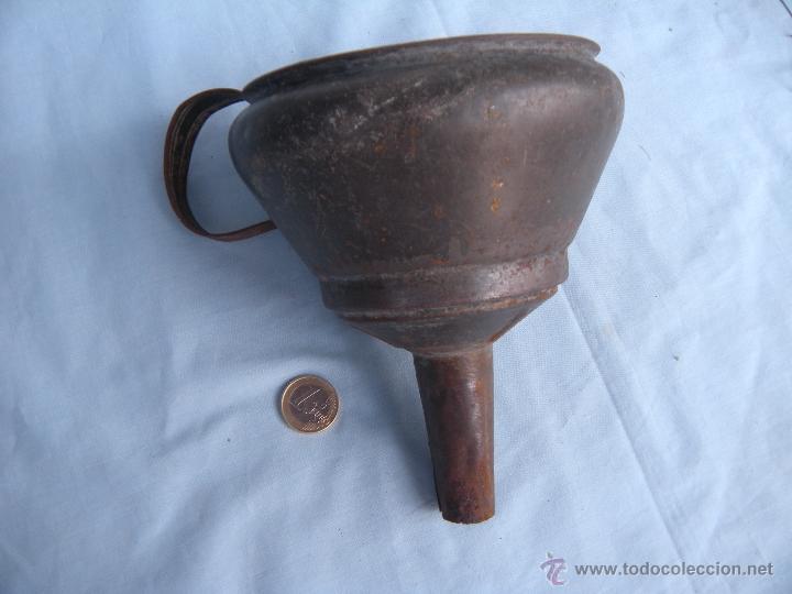 Antig&uuml;edades: ANTIGUO EMBUDO DE ZINC - Foto 3
