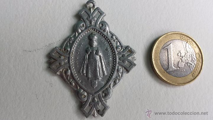Antig&uuml;edades: medalla ni&ntilde;o jesus de praga - Foto 2