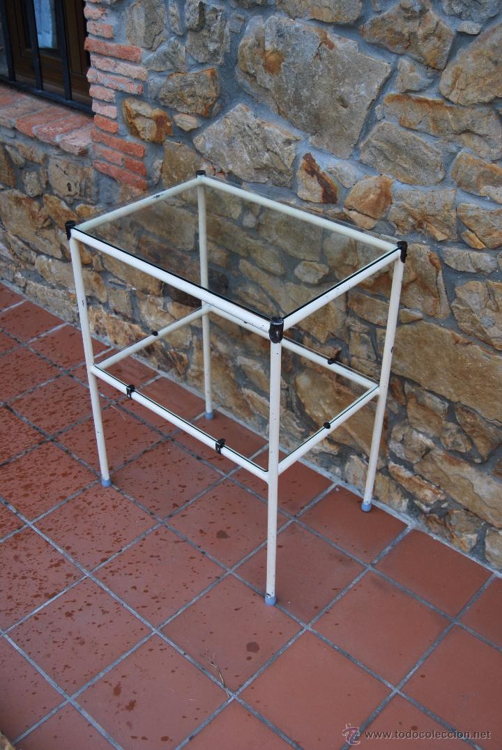 Mesa auxiliar cristal y metal