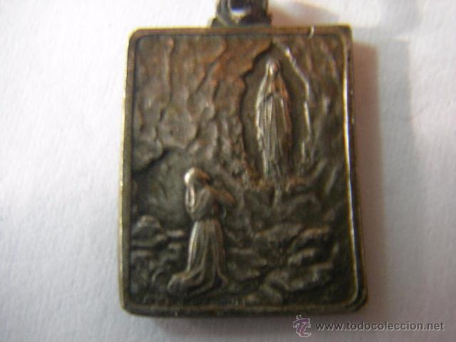Antig&uuml;edades: medalla rectangular virgen lourdes en plata de ley - 15x18mm - Foto 2
