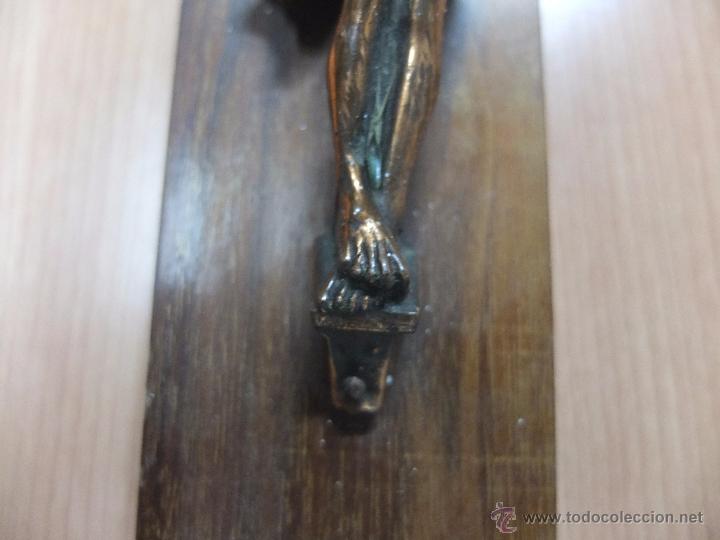 Antig&uuml;edades: cruz de madera y cristo de metal - Foto 5