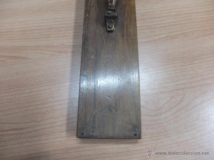 Antig&uuml;edades: cruz de madera y cristo de metal - Foto 7