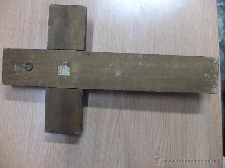 Antig&uuml;edades: cruz de madera y cristo de metal - Foto 8