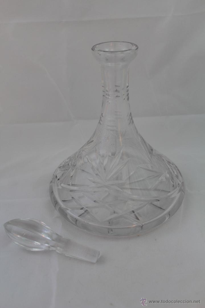 Antig&uuml;edades: botella decantador en cristal tallado - Foto 3