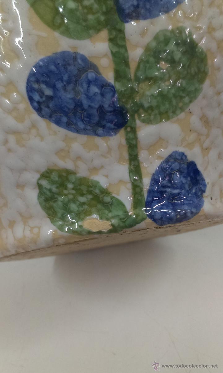 Antig&uuml;edades: BONITO BOTIJO EN CERAMICA PINTADA - Foto 6