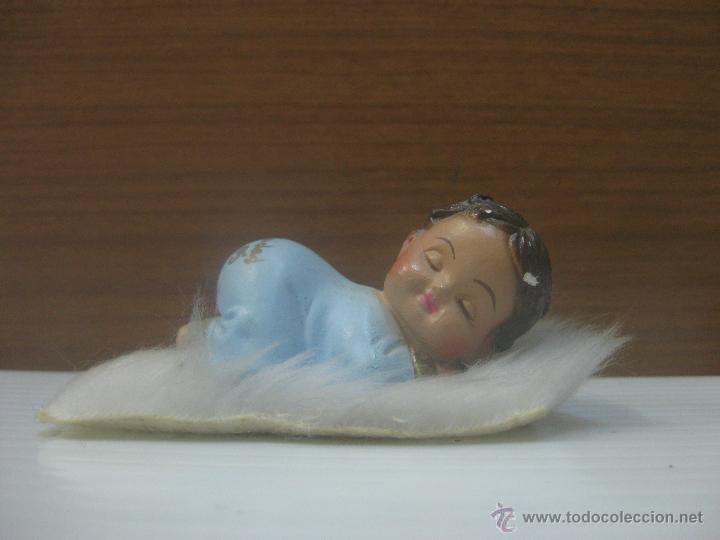 Antig&uuml;edades: bebe con alfombrilla - Foto 1