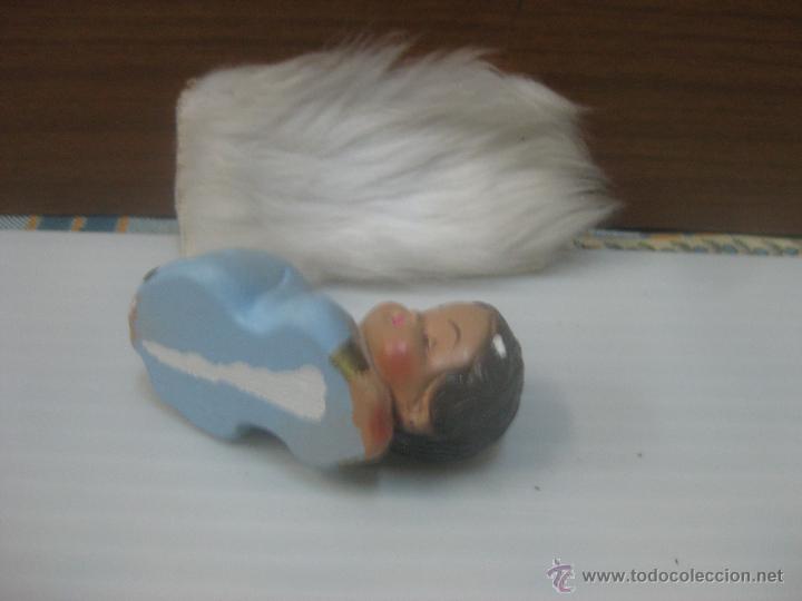 Antig&uuml;edades: bebe con alfombrilla - Foto 2