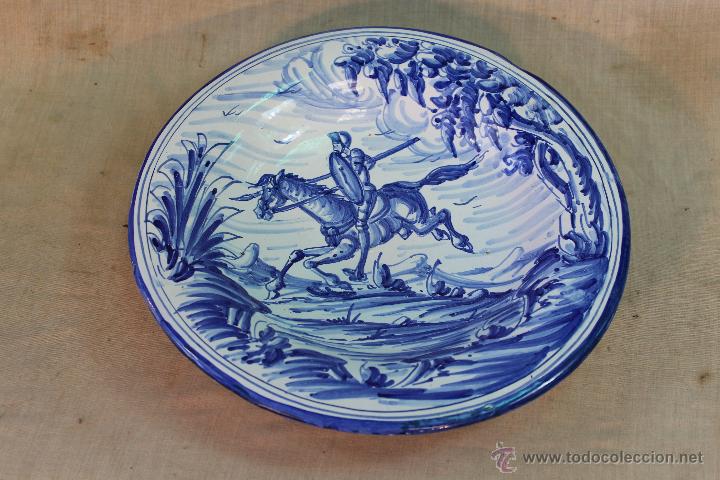 Antig&uuml;edades: plato en ceramica de talavera - Foto 3