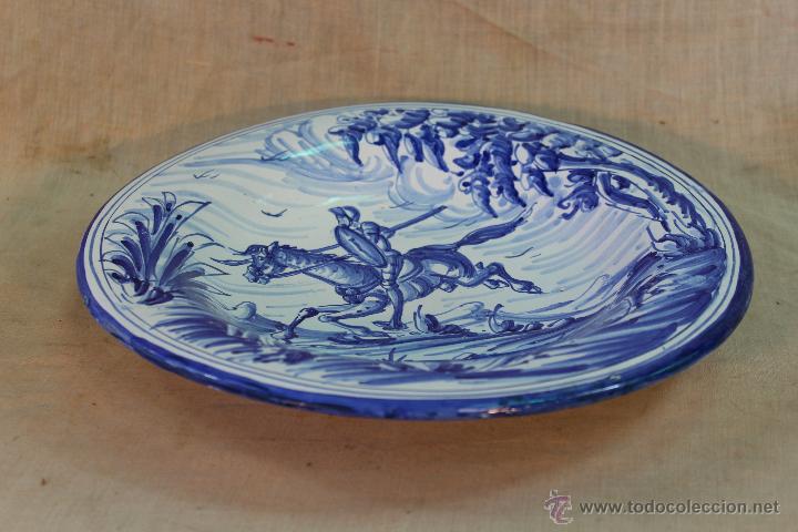 Antig&uuml;edades: plato en ceramica de talavera - Foto 5