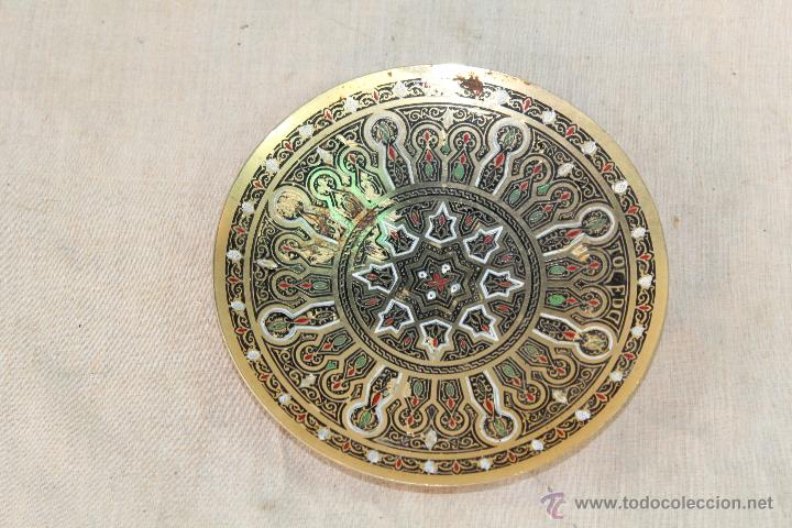 Antig&uuml;edades: PLATO dorado con electrolisis vintage - Foto 2