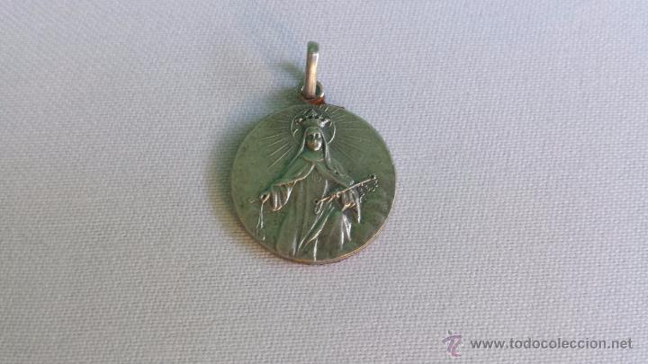 Antig&uuml;edades: medalla  Virgen del carmen - Foto 1