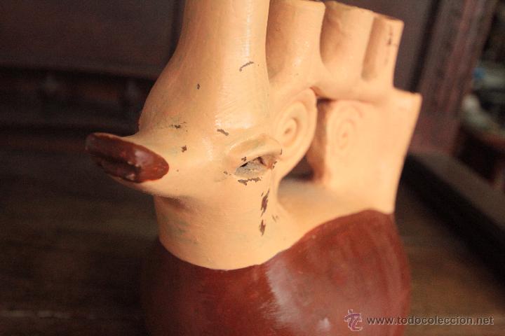 Antig&uuml;edades: Antiguo y raro botijo de cer&aacute;mica - Foto 3