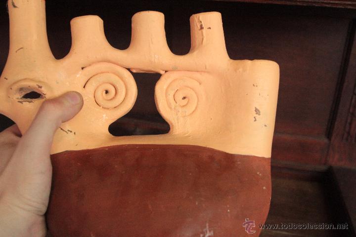 Antig&uuml;edades: Antiguo y raro botijo de cer&aacute;mica - Foto 4
