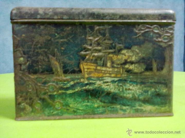 Antig&uuml;edades: CAJA TROQUELADA Y SERIGRAFIADA MODERNISTA - Foto 1