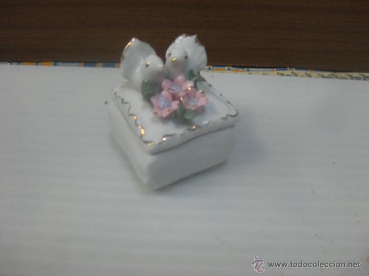 Antig&uuml;edades: Ceramica caja con pajaros - Foto 1