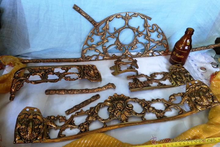 Antig&uuml;edades: VIEJAS PLACAS DE BRONCE DECORADAS