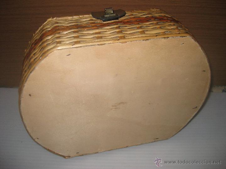 Antig&uuml;edades: Caja de costura - Foto 3