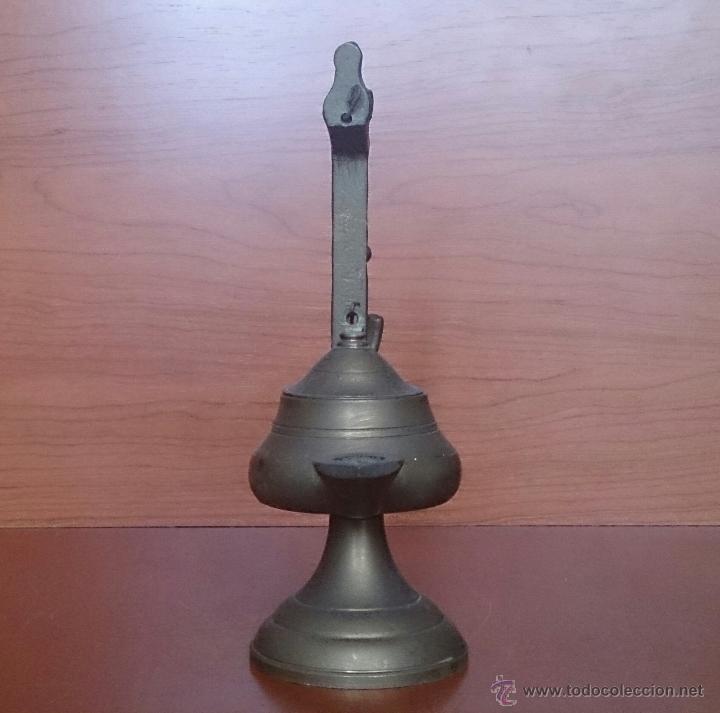 Antig&uuml;edades: L&aacute;mpara antigua de aceite en bronce . - Foto 3