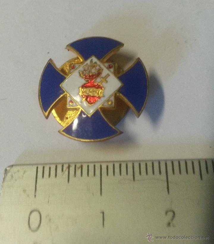 Antig&uuml;edades: Insignia de ojal religiosa - Foto 1