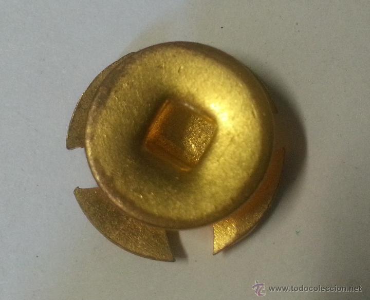 Antig&uuml;edades: Insignia de ojal religiosa - Foto 2
