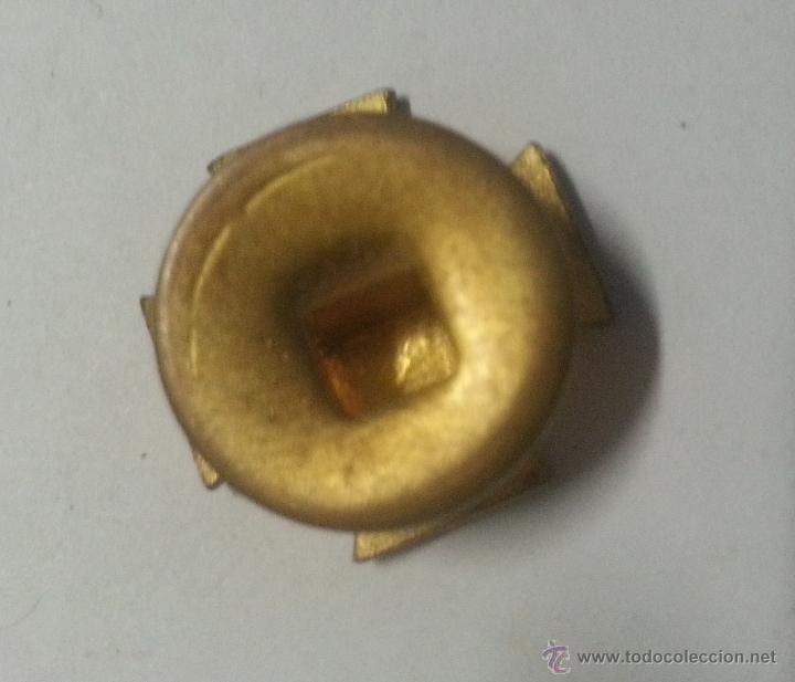 Antig&uuml;edades: Insignia de ojal religiosa - Foto 2
