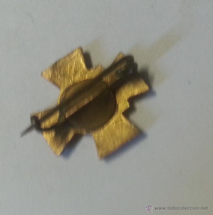 Antig&uuml;edades: Insignia de aguja religiosa - Foto 2