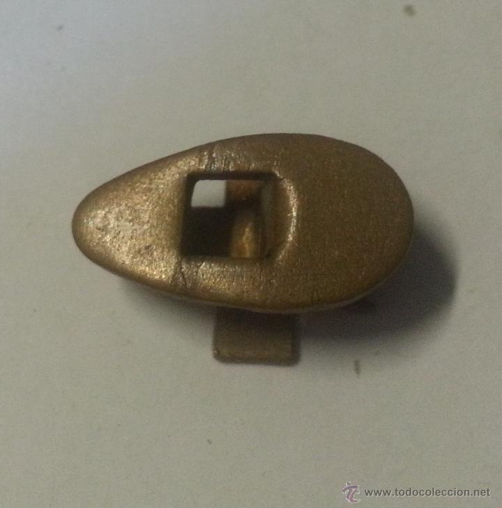 Antig&uuml;edades: Insignia de ojal religiosa, esmaltada - Foto 2