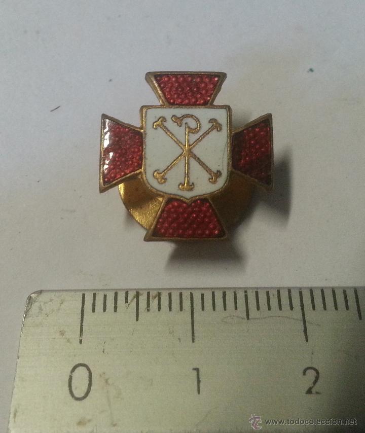 Antig&uuml;edades: Insignia de ojal religiosa, esmaltada - Foto 1