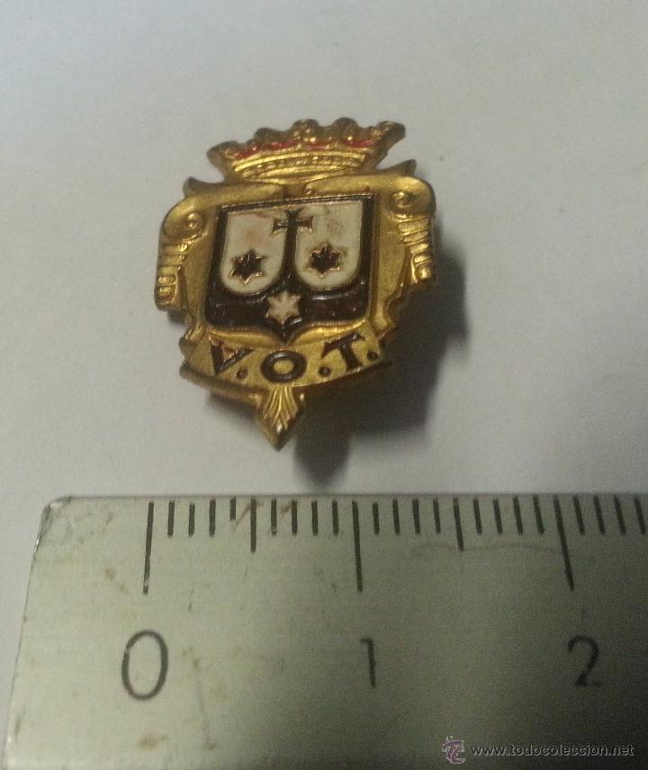 Antig&uuml;edades: Insignia de ojal religiosa, VOT - Foto 1