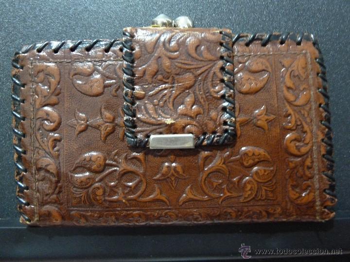 Antig&uuml;edades: CARTERA BILLETERA DE SE&Ntilde;ORA DE CUERO REPUJADO - Foto 2