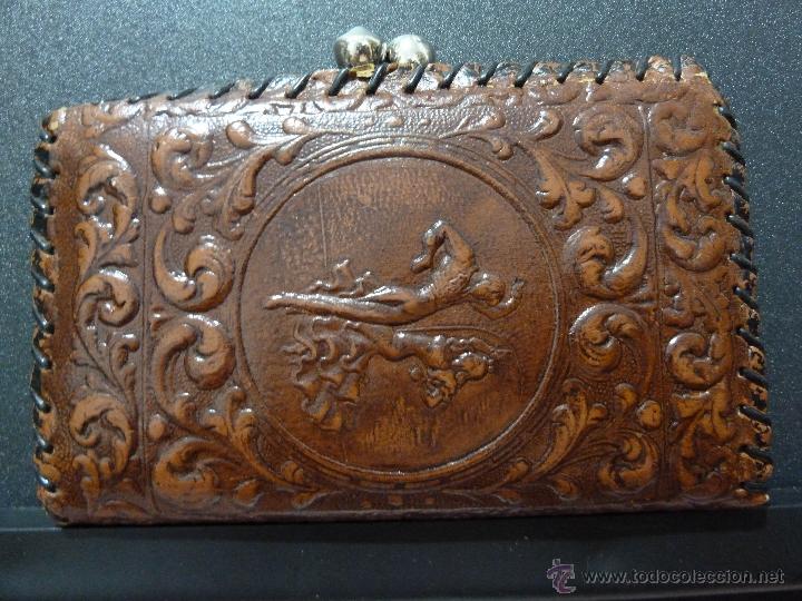 Antig&uuml;edades: CARTERA BILLETERA DE SE&Ntilde;ORA DE CUERO REPUJADO - Foto 3