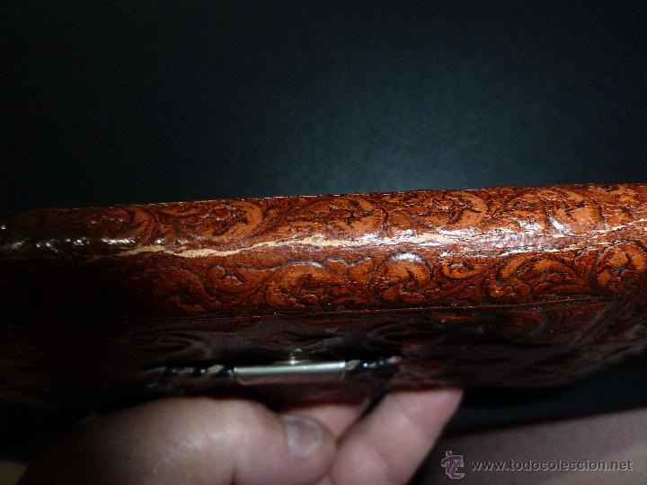Antig&uuml;edades: CARTERA BILLETERA DE SE&Ntilde;ORA DE CUERO REPUJADO - Foto 6
