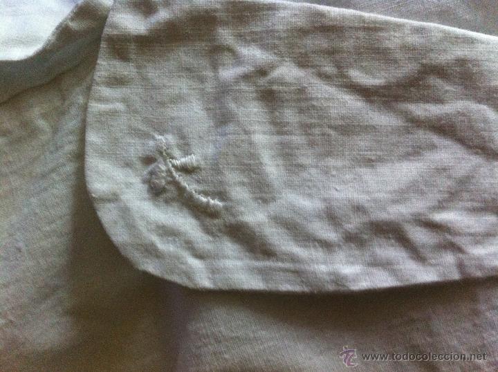 Antig&uuml;edades: Antiguo camis&oacute;n de algod&oacute;n blanco con bordados. - Foto 9