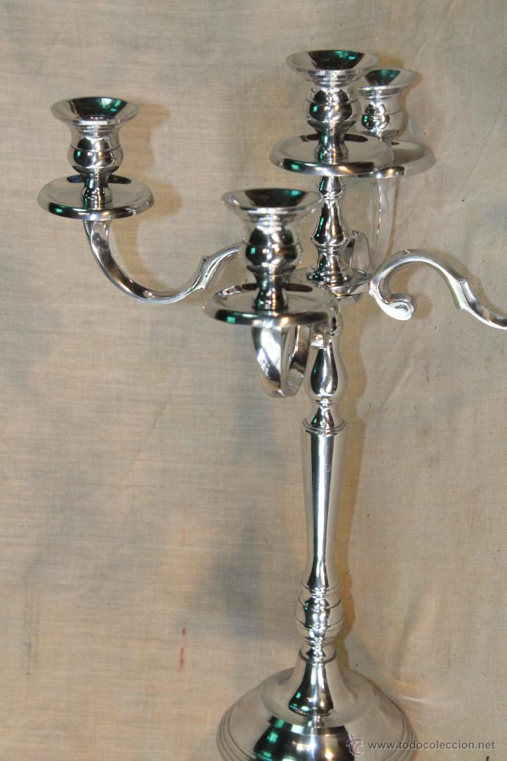 Antig&uuml;edades: candelabro en metal de color plata - Foto 4